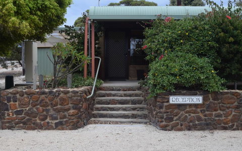 Hopetoun Motel & Chalet Village - Accommodation Yamba 9