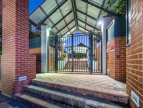 Subiaco Emporium Apartment - Accommodation Yamba 6