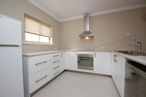 The Marina Hotel - Mindarie - Accommodation Yamba 8
