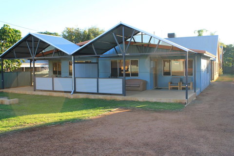 Kestrel Chalets - Accommodation Yamba 14