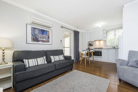 Hensman 10 - Accommodation Yamba 6