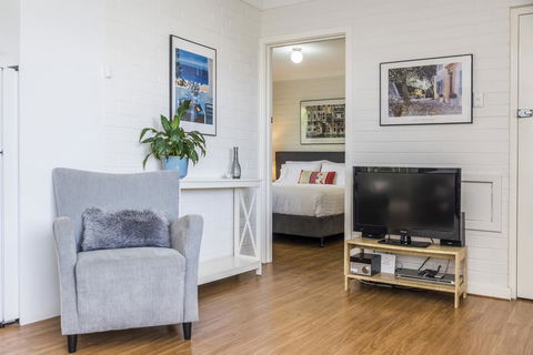 Hensman 10 - Accommodation Yamba 9