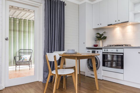 Hensman 10 - Accommodation Yamba 2