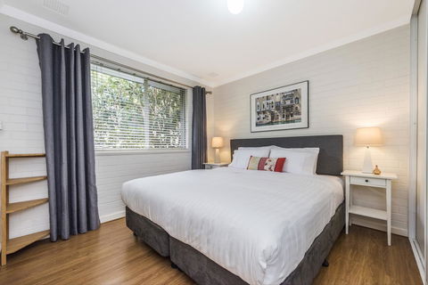 Hensman 10 - Accommodation Yamba 12