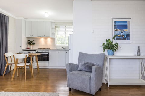 Hensman 10 - Accommodation Yamba 1