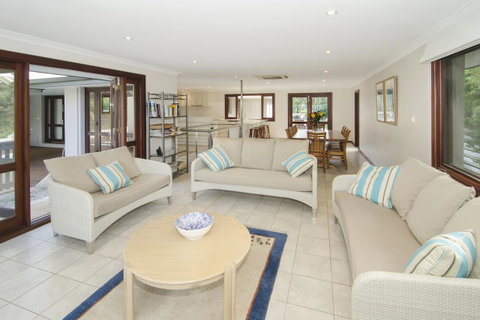 Seahaven - Accommodation Yamba 3