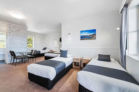 Coach House Launceston - Accommodation Yamba 7