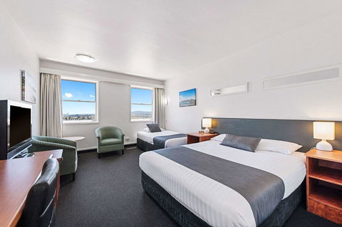 Coach House Launceston - Accommodation Yamba 4