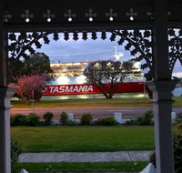 Riverbank villa - 4 bedroom house villa - Accommodation Yamba