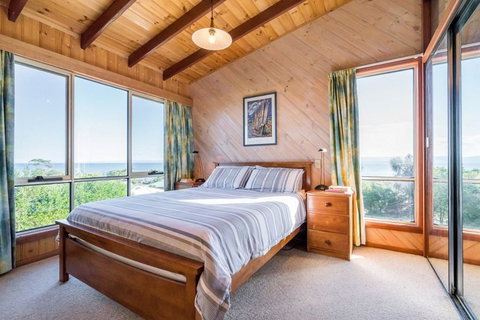 Freycinet Panorama - Accommodation Yamba 11