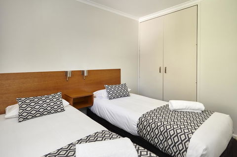 Elphin Serviced Apartments - Accommodation Yamba 24