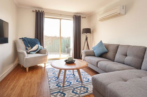 Elphin Serviced Apartments - Accommodation Yamba 13