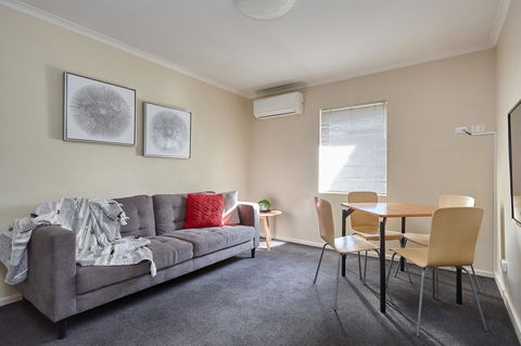 Elphin Serviced Apartments - Accommodation Yamba 10