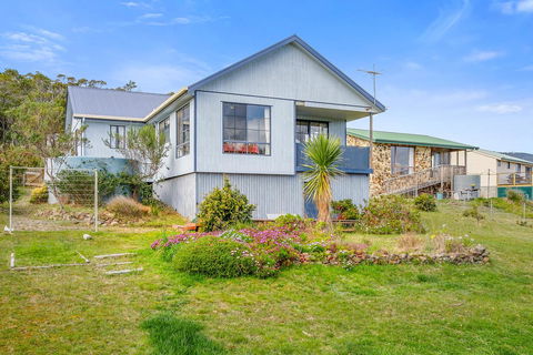 Omaroo Cottage Bruny Island - Accommodation Yamba 16