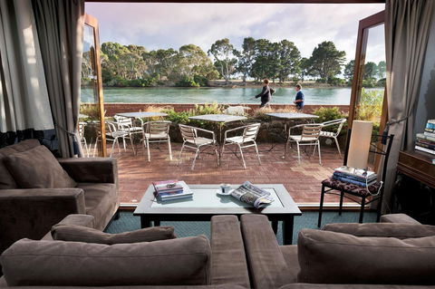 The Waterfront Wynyard - Accommodation Yamba 8