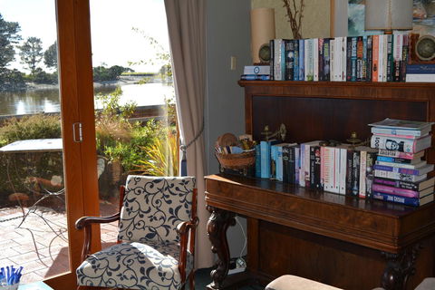 The Waterfront Wynyard - Accommodation Yamba 9