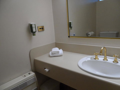 Commodore Regent - Accommodation Yamba 44