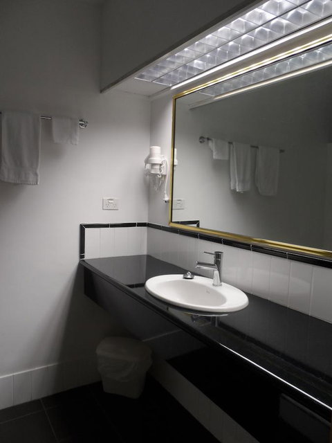 Commodore Regent - Accommodation Yamba 23