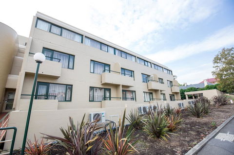 St Ives Apartments - Accommodation Yamba 2