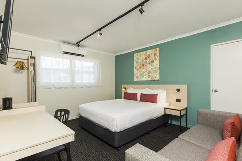 Nightcap At Balaclava Hotel - Accommodation Yamba 0