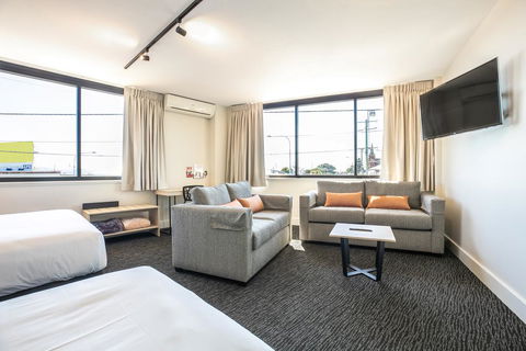 Nightcap At Chardons Corner Hotel - Accommodation Yamba 1