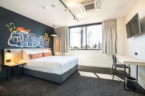 Nightcap At Chardons Corner Hotel - Accommodation Yamba 0