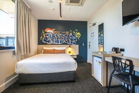 Nightcap At Chardons Corner Hotel - Accommodation Yamba 3