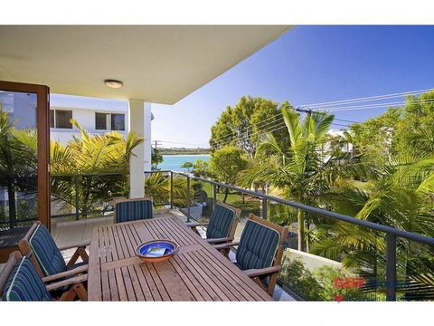 Noosa Dua 1 - Accommodation Yamba 2