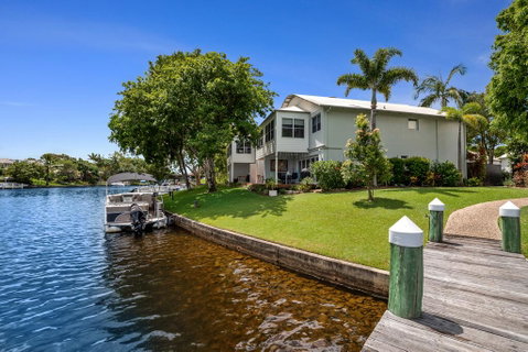 Noosa Entrance 2 Bedroom - Accommodation Yamba 2