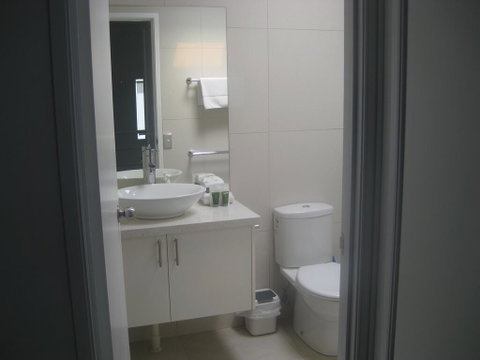 Noosa Entrance Waterfront Resort - Accommodation Yamba 3