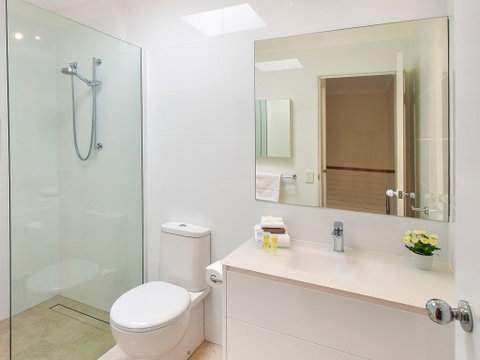 Noosa Entrance Waterfront Resort - Accommodation Yamba 1