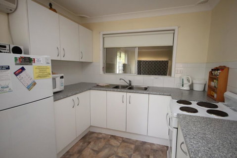 NORTH HAVEN SEA BREEZE - 9 David Campbell St , North Haven - Accommodation Yamba 0
