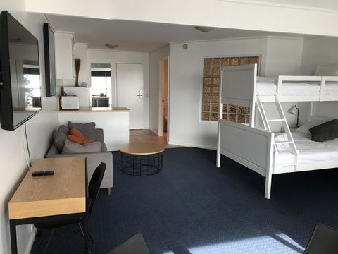 North Pier Hotel - Accommodation Yamba 2