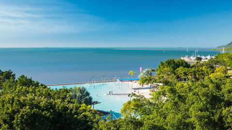 Oaks Cairns Hotel - Accommodation Yamba 1