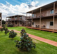 Oasis Newman - Accommodation Yamba