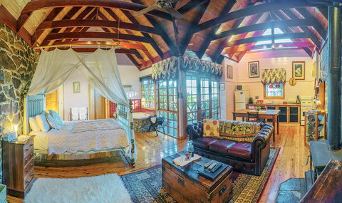 Observatory Cottages - Accommodation Yamba 0