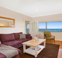 Ocean Blue Apartment Two - oceanfront apartment - Accommodation Yamba
