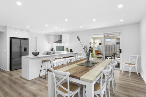 OCEAN BREEZE Family Home - Accommodation Yamba 1