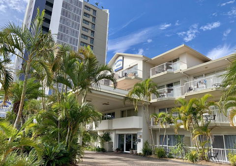 Outrigger Burleigh - Accommodation Yamba 0