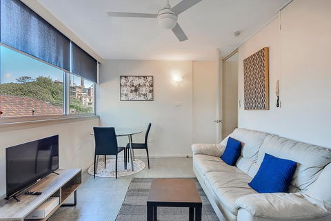 PADDINGTON PAD With PARKING & SMART TV & POOL - Accommodation Yamba 3