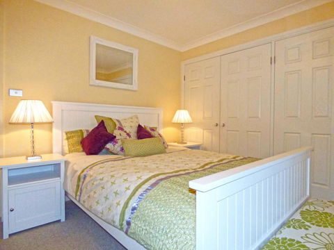 Palais DAmor @ Greenwell Point - Accommodation Yamba 3