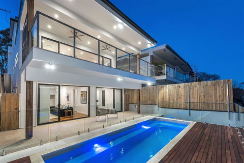 Panoramic Views Villa Birdwood Terrace 4 Bedroms - Toowong - Accommodation Yamba 1