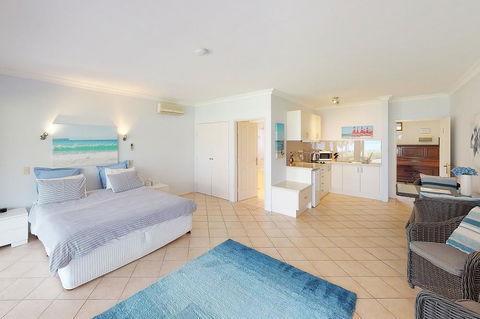Paradise Beach Apartments - Accommodation Yamba 2
