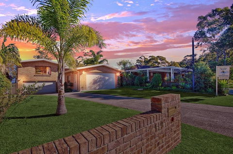 Paradise Beach Apartments - Accommodation Yamba 0