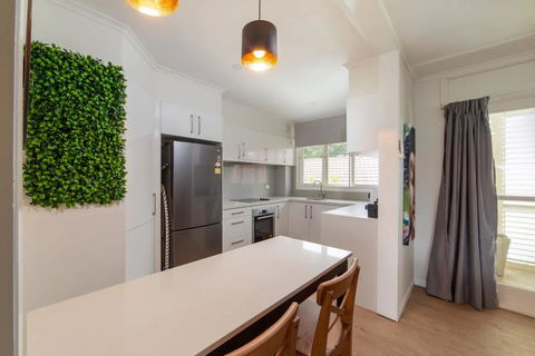 Peaceful 3 Bedroom Apartment In Ascot - Accommodation Yamba 1