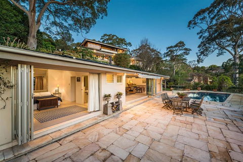 Peaceful And Mature Gardens With Panoramic Views - Accommodation Yamba 1