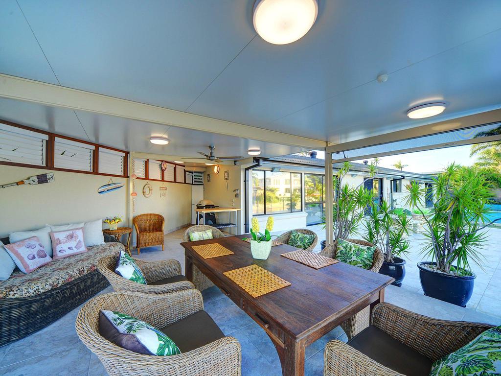 Broadbeach Waters QLD Accommodation Yamba