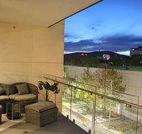 Perfectly Located Modern Apartment - Canberra CBD - Accommodation Yamba