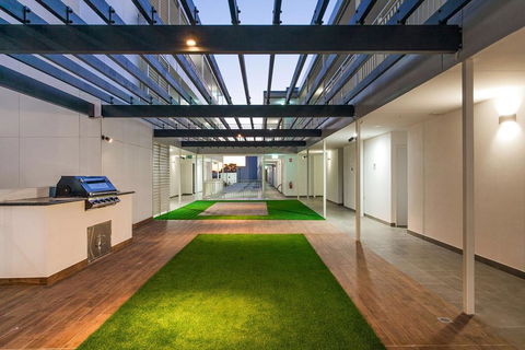 Perth Apartment - Accommodation Yamba 2