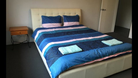 Perth Urban Vacation Home - Close To City & Airport - Accommodation Yamba 0